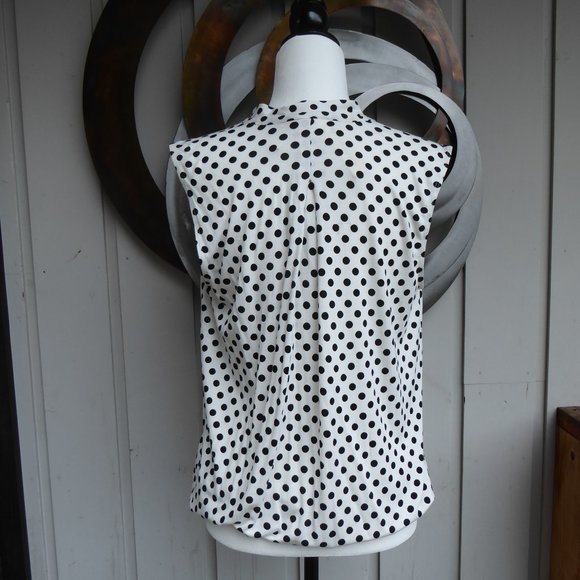 New with tags, Women's Max Studio rayon top, Size Medium - Picture 2 of 4